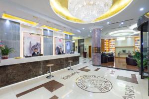 Vstupní hala nebo recepce v ubytování Yiwu Luckbear Hotel