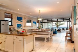 Η κουζίνα ή μικρή κουζίνα στο Apartment Marichel 4