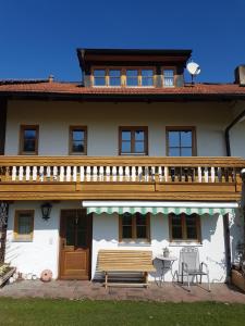 Afbeelding uit fotogalerij van Gästehaus Annemarie in Rimsting