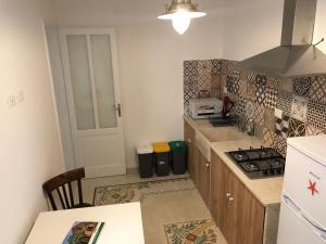 Virtuve vai virtuves zona naktsmītnē Trapani Apartments