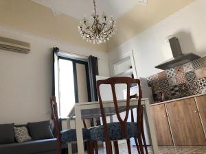 Virtuve vai virtuves zona naktsmītnē Trapani Apartments