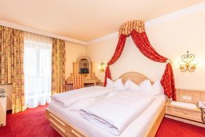 Posteľ alebo postele v izbe v ubytovaní Hotel Serles