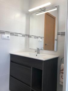 Bilik mandi di Apartamento El Capricho +23 gambar
