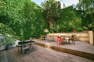 Jardín al aire libre en Adveniat Paris