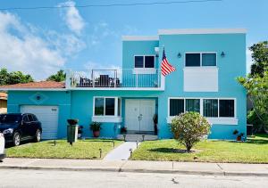 Gallery image of Blue House Miami in Miami Beach