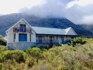 Gallery image of Mountain Mist in Bettyʼs Bay