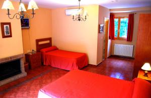 Foto dalla galleria di La Noguera a Palomera