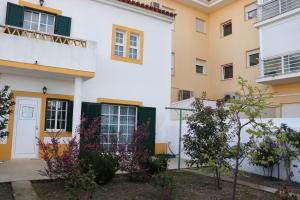 Το κτήριο όπου στεγάζεται  η παραθεριστική κατοικία