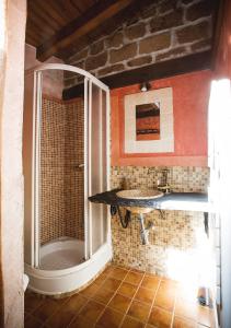 A bathroom at Orgullo Rural