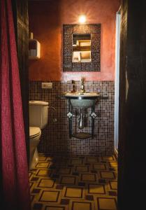 A bathroom at Orgullo Rural