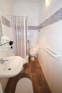 A bathroom at La Zagara B&B