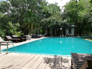 Bazén v ubytování Nil Diya Mankada Safari Lodge nebo v jeho okolí