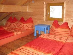 Selbstversorger Hütte Rechberg的休息区