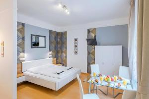 Posteľ alebo postele v izbe v ubytovaní PARKING, AC, WIFI 2 room apartment in the center