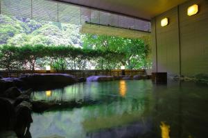 A garden outside Enraku