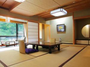 A seating area at Enraku