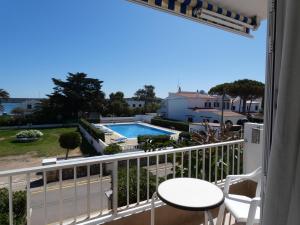 The swimming pool at or close to Hostal Port Fornells