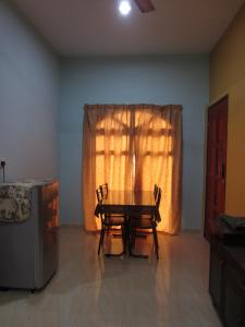 Gallery image of Malinja Home in Pantai Cenang