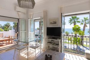 Apartamento con encanto en primera linea de playa, Málaga ...