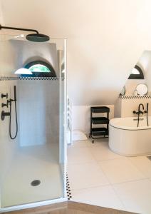 New Cottage & spa de nage Guesthouse的一间浴室