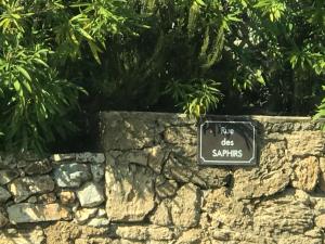 Um certificado, prémio, placa ou documento mostrado em STUDIO POOL HOUSE MDT 2 ETOILES VUE MER PANORAMIQUE AMAZING SEA VIEW WIFI LINGE LINEN INCLUT AIRCONDITIOn