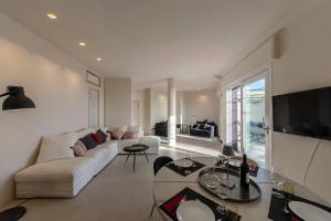 Gallery image of ALTIDO Exclusive Flat for 8, with Stunning City and SeaView in Genoa