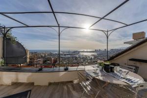 Kuvagallerian kuva majoituspaikasta JOIVY Exclusive Flat for 8, with Stunning City and SeaView, joka sijaitsee Genovassa