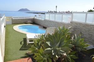 Bazén v ubytovaní Beach Front Villa VV alebo v jeho blízkosti