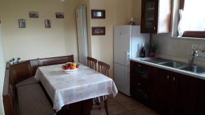 Kuchyňa alebo kuchynka v ubytovaní Apartman Lena Umag