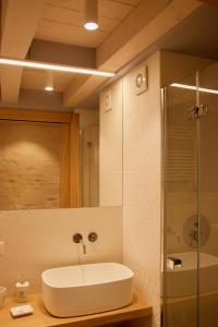Phòng tắm tại Biennale House