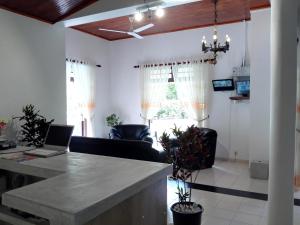 Gallery image of The Oasis Villa in Hikkaduwa