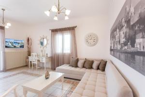 Posedenie v ubytovaní Panos Luxury Suite