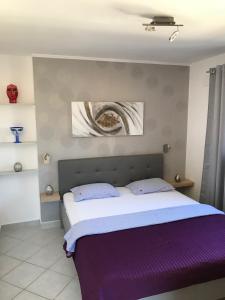 Postel nebo postele na pokoji v ubytování Flanell Apartments