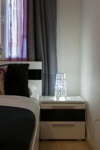 Postel nebo postele na pokoji v ubytování Spacious apartment near Wenceslas Square