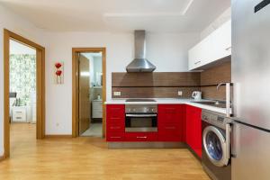 Kuchyň nebo kuchyňský kout v ubytování Silken Atlantis Playa - Holiday Homes