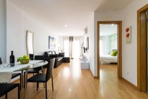 Postel nebo postele na pokoji v ubytování Silken Atlantis Playa - Holiday Homes