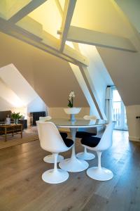 New Cottage & spa de nage Guesthouse的休息区