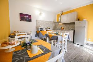 Η κουζίνα ή μικρή κουζίνα στο Là Drint Bed & Breakfast