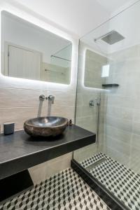 Koupelna v ubytování Flora's Houses Mykonos