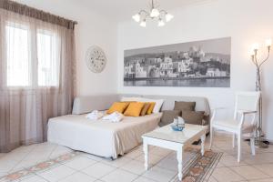 Posedenie v ubytovaní Panos Luxury Suite