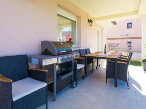 Posedenie v ubytovaní Vacation Home Bokan