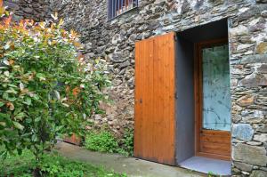 Zahrada ubytování Casa Rural "Can Soler de Rocabruna" Camprodon + 37 fotografií