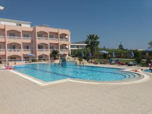 Bazén v ubytovaní Rhodian Rose Hotel alebo v jeho blízkosti + 33 fotografií