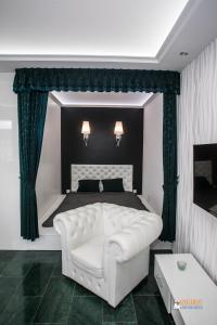 Posteľ alebo postele v izbe v ubytovaní Royal Apartment in City Centre