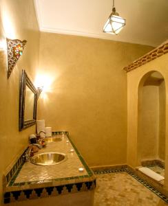 Koupelna v ubytování Riad Ciel d'Orient