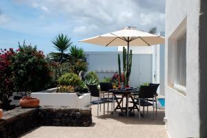 Patio alebo iná vonkajšia časť ubytovania Casa Azmira del Mar