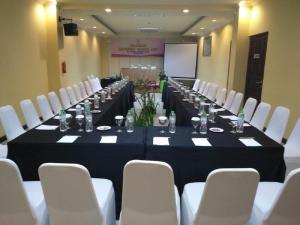 Konferenční prostory v ubytování Grand Madani Hotel