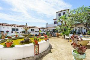 Jardín al aire libre en Venta del Alto Hotel las Cumbres by Vivere Stays
