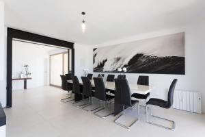 A seating area at Maison Ses Covetes