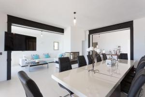 Posezení v ubytování Maison Ses Covetes